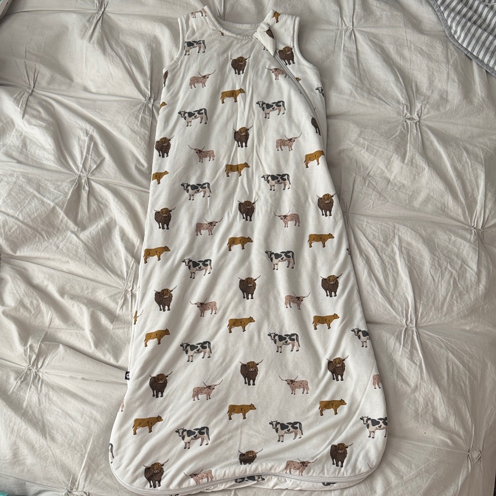 Kyle Baby sleep bag in Moo Size Medium 1.0 TOG